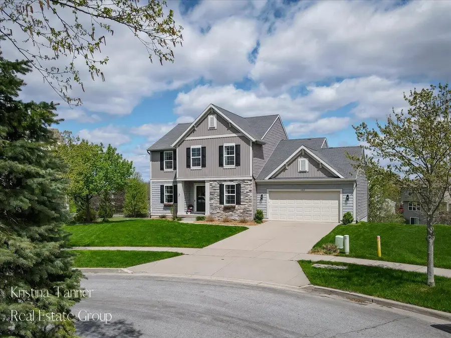 642 Echo Valley Ne, Rockford, MI 49341 - #2