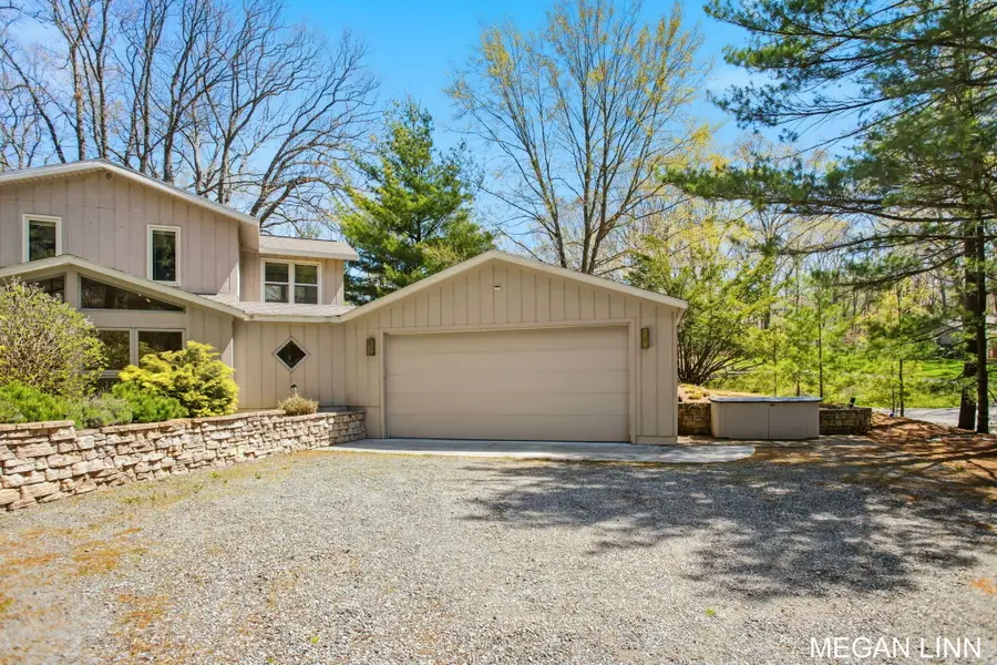 7135 Lakeshore Avenue, West Olive, MI 49460 - #3