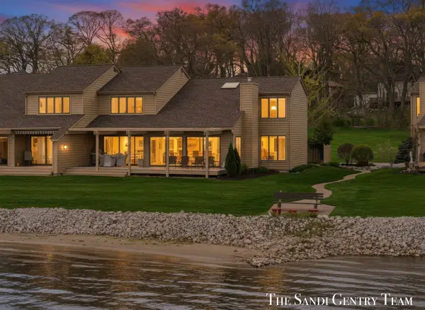 15780 N Prospect Point Drive, Spring Lake, MI 49456
