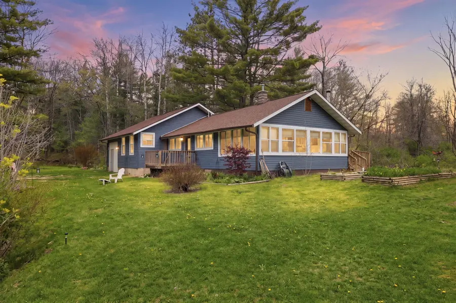 7140 N Amy School Road, Howard City, MI 49329 - #2