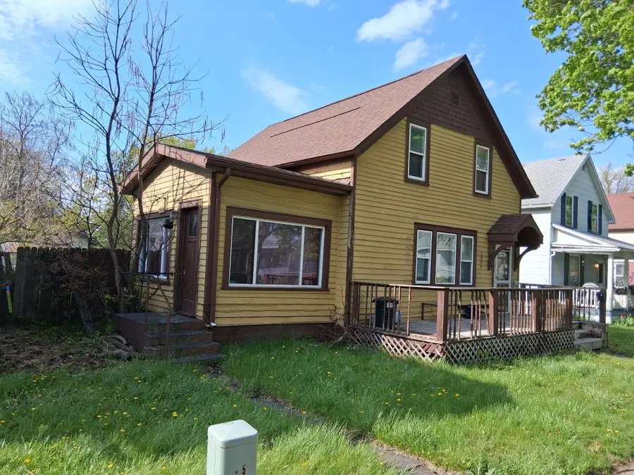 1009 N Bond Street, Saginaw, MI 48602 - #2