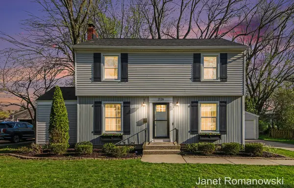 2126 Englewood Drive Se, Grand Rapids, MI 49506
