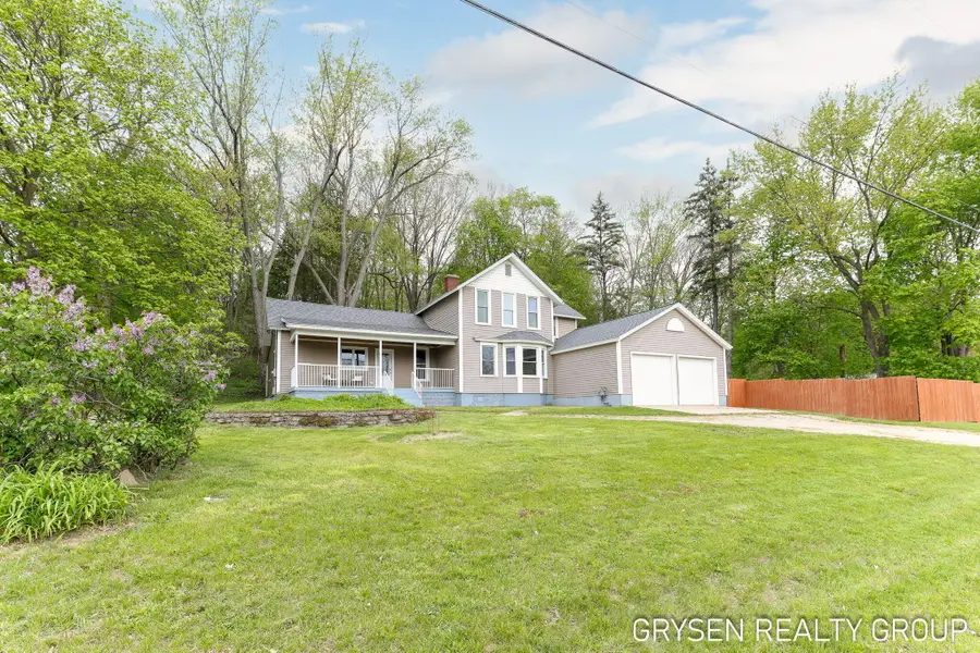 5527 W River Drive Ne, Comstock Park, MI 49321 - #2