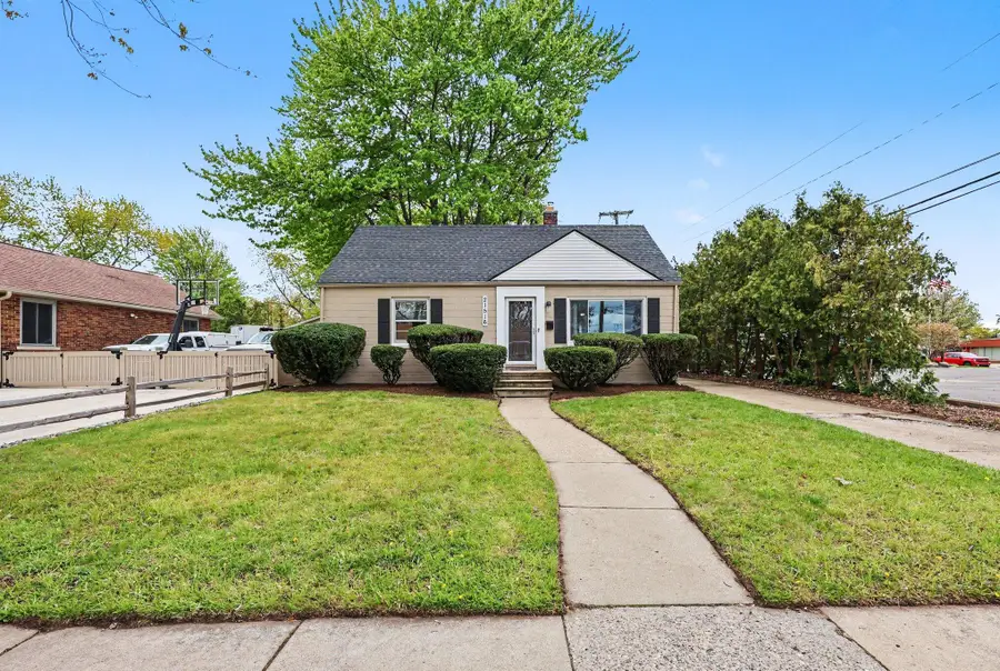 21516 Madison Street, Saint Clair Shores, MI 48081 - #2