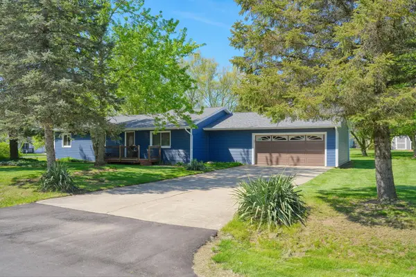 124 Carlysle Drive, Brooklyn, MI 49230