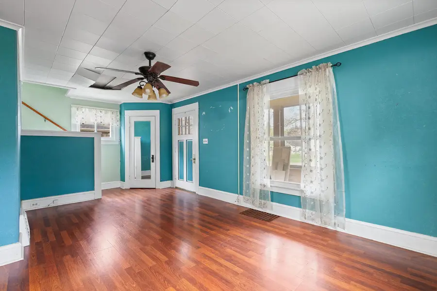 1002 S West Avenue, Jackson, MI 49203 - #3