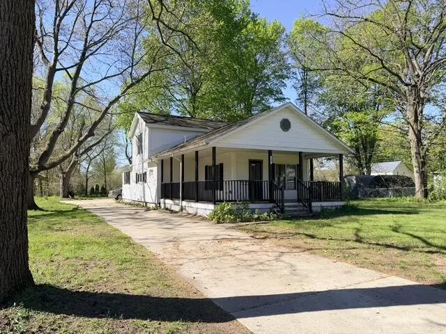 549 Academy Street, Allegan, MI 49010 - #2