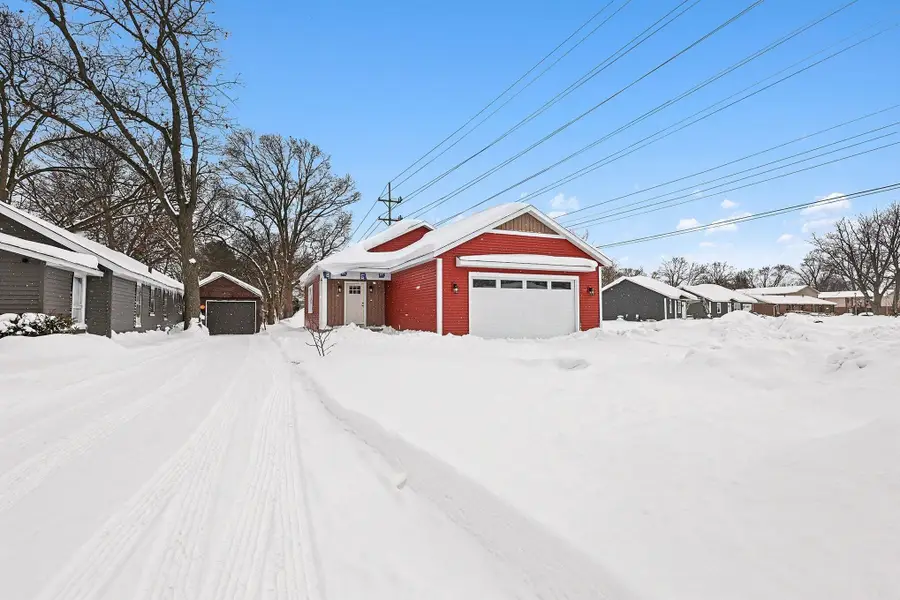 907 Orchard Avenue, Muskegon, MI 49442 - #3