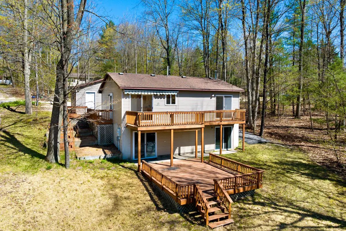 18851 Lakewood Circle, Lake Ann, MI 49650 - #1