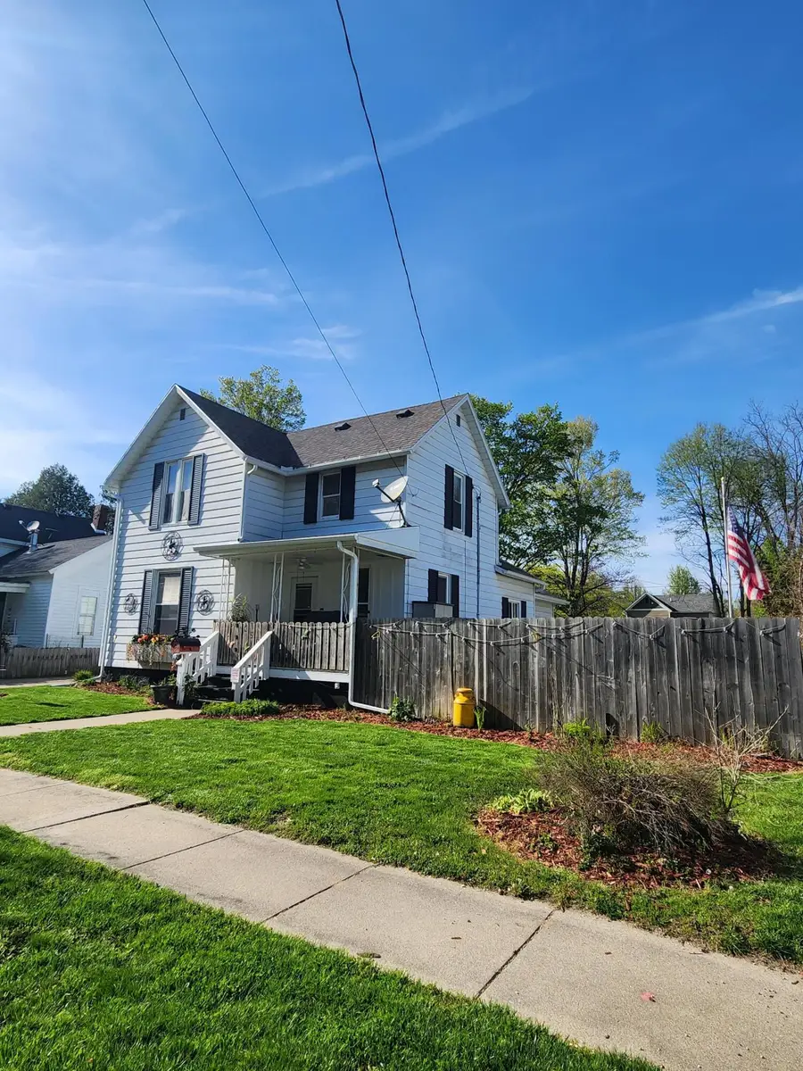 421 E Grand Street, Hastings, MI 49058 - #3