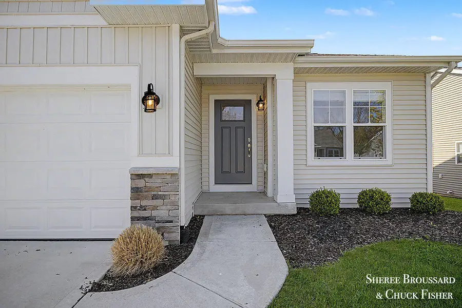 2914 Veld Creek Drive #31, Rockford, MI 49341 - #2