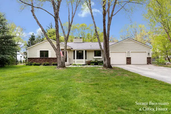 2959 Bird Avenue Ne, Grand Rapids, MI 49525
