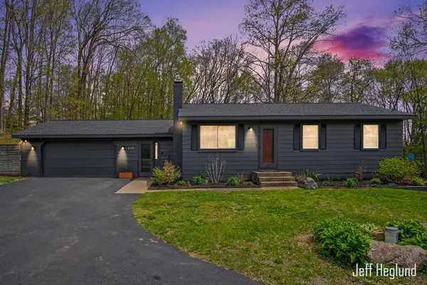 325 Alden Nash Avenue Se, Lowell, MI 49331
