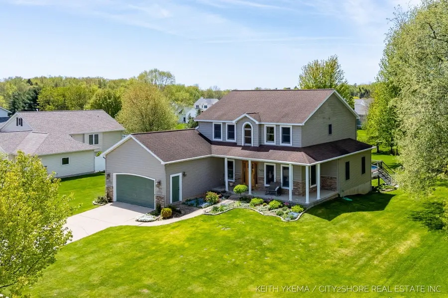 7453 Southwood Sw, Byron Center, MI 49315 - #3