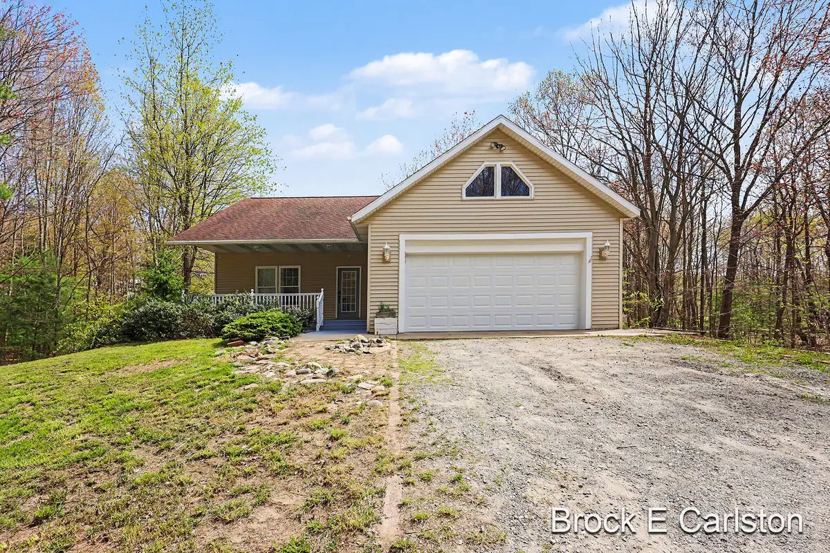 16944 136th Avenue, Nunica, MI 49448 - #1