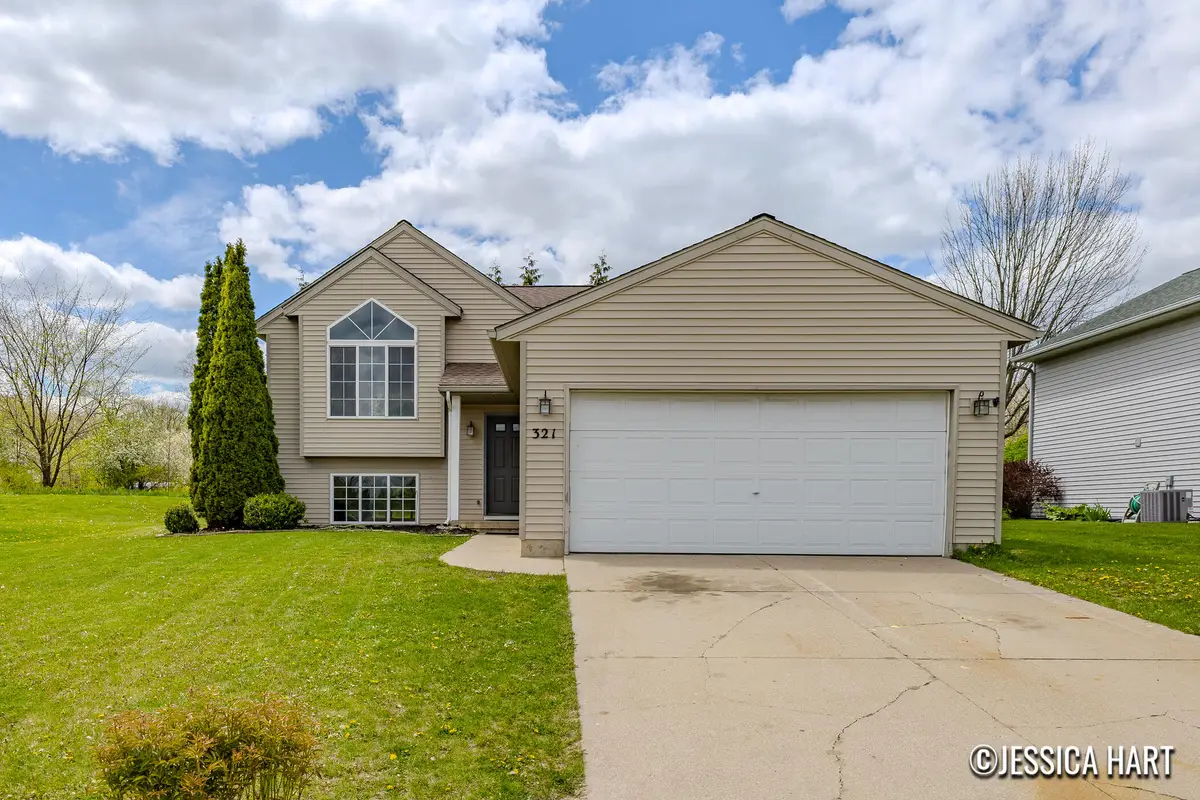 321 Pioneer Trail Ne, Cedar Springs, MI 49319 - #1