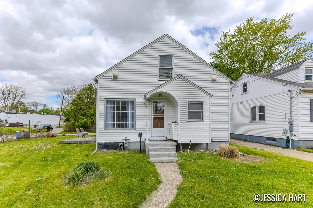 851 Hollywood Street Ne, Grand Rapids, MI 49505 - #1