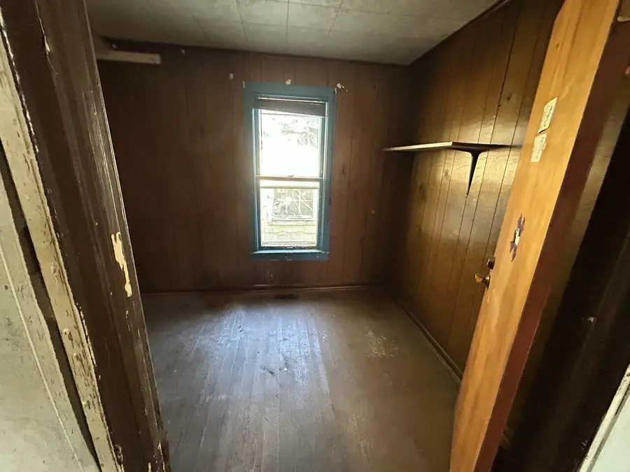 114 Ridge Street, Jackson, MI 49203 - #3