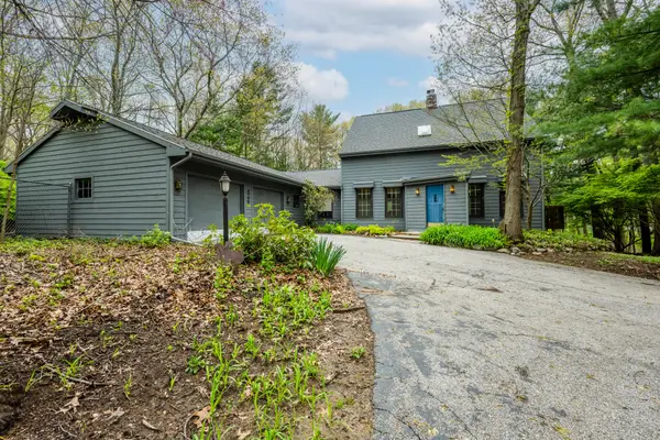 4755 Chicago Path, Stevensville, MI 49127