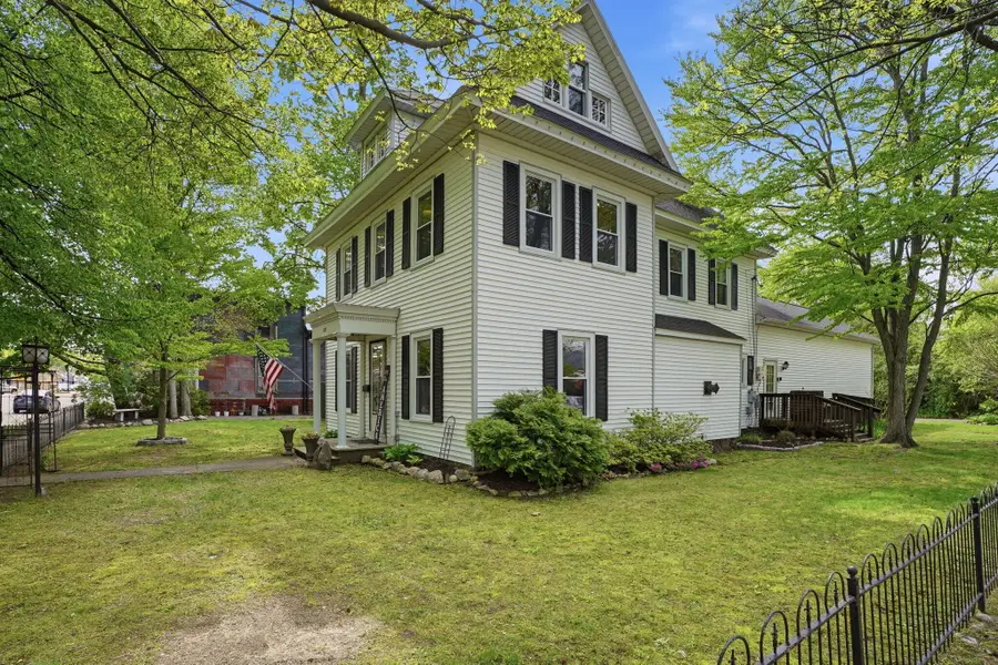 127 W Bridge Street, Plainwell, MI 49080 - #3