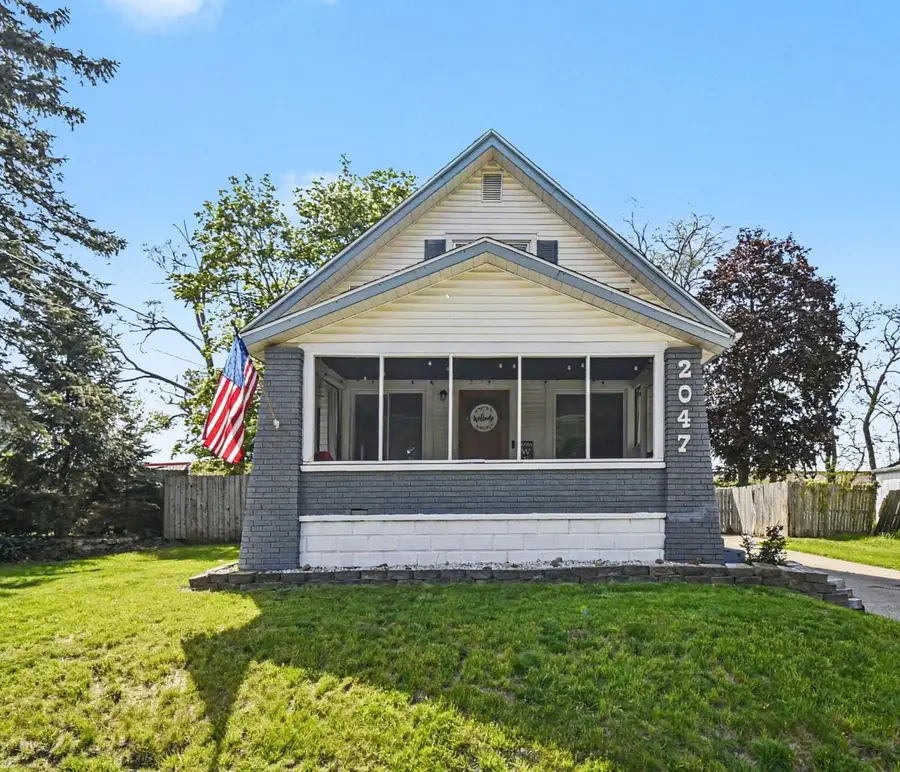 2047 Greenfield Avenue Sw, Wyoming, MI 49519 - #3