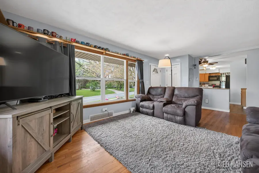 6044 Belmont Avenue Ne, Belmont, MI 49306 - #2