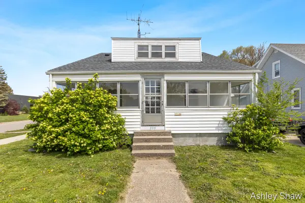 395 W 19th Street, Holland, MI 49423
