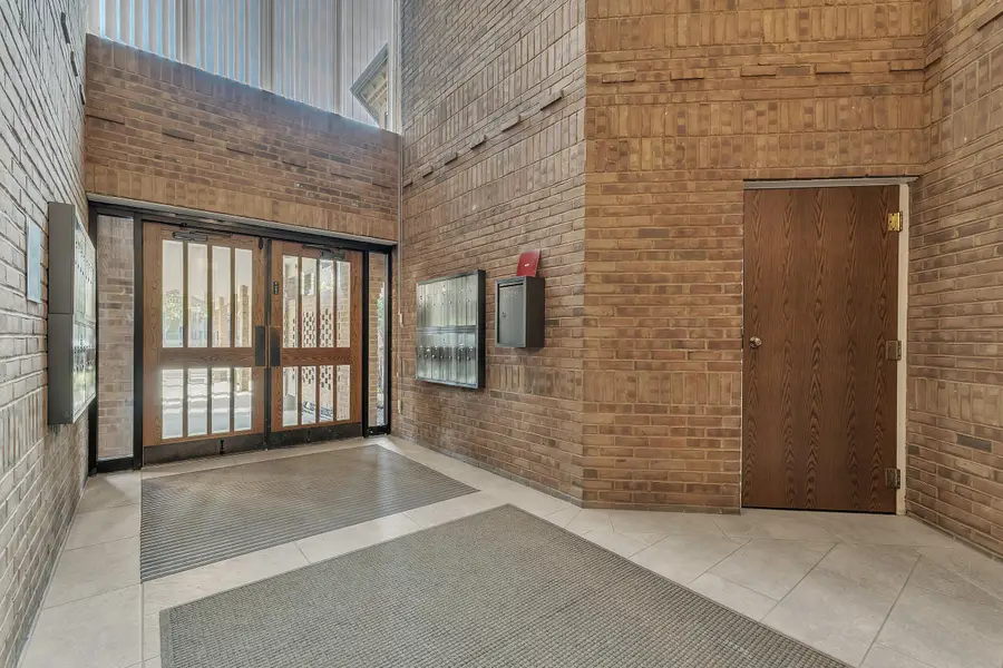 2115 Nature Cove Court #308, Ann Arbor, MI 48104 - #2