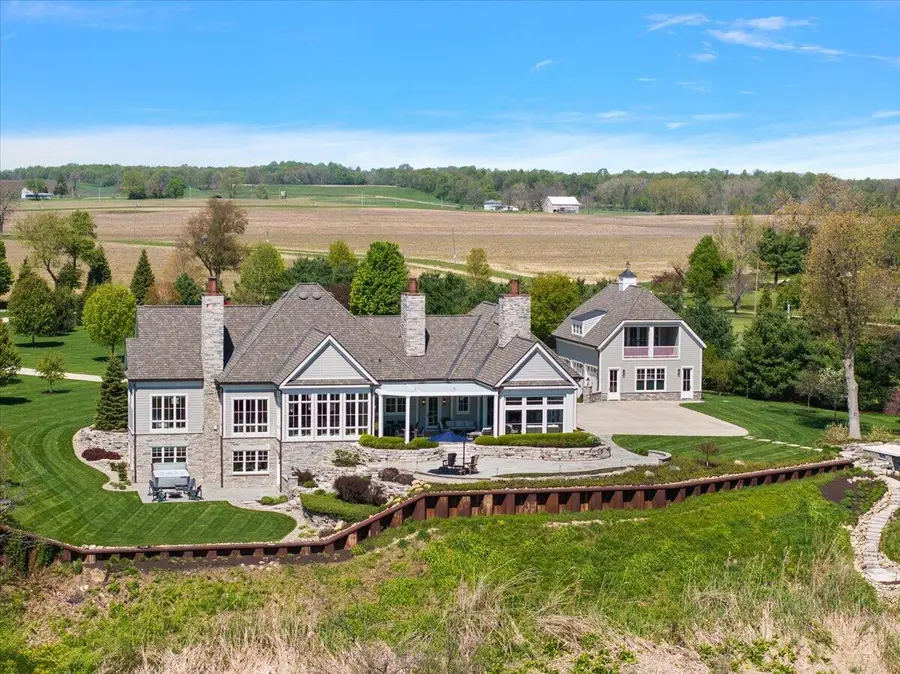13741 S Indian Springs Road, Buchanan, MI 49107 - #2