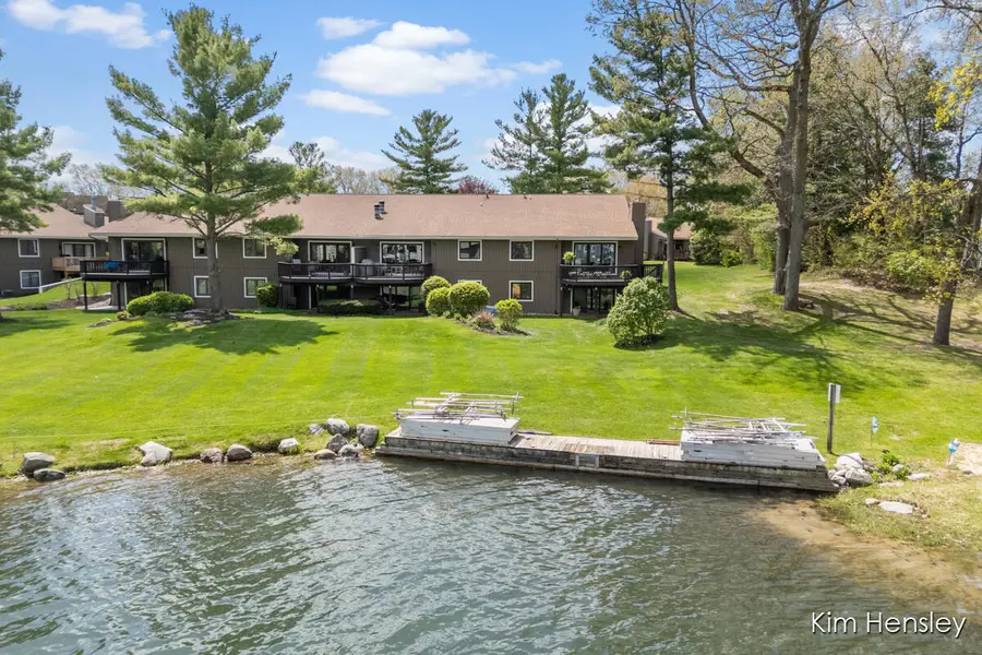 6641 Bella Vista Drive Ne, Rockford, MI 49341 - #2