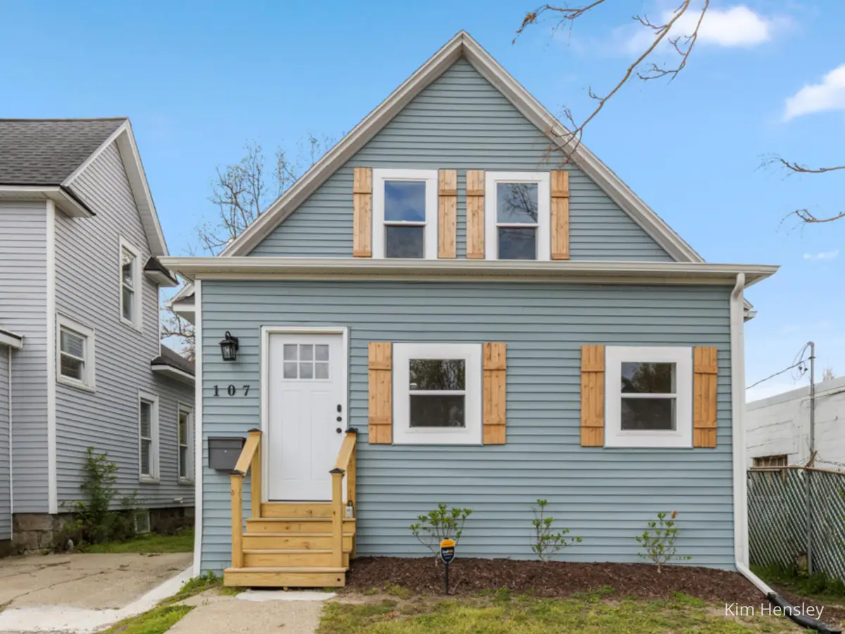 107 E Congress Street, Belding, MI 48809 - #1