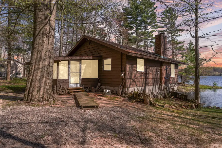 5717 W Pleasant Hill Road, Free Soil, MI 49411 - #3