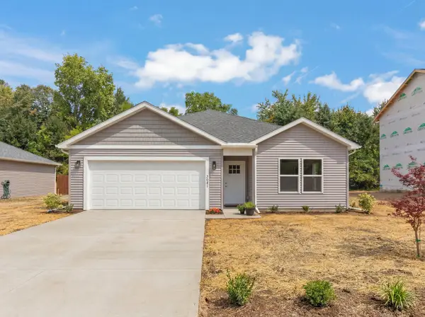 2775 Gady Pines Drive, Adrian, MI 49221