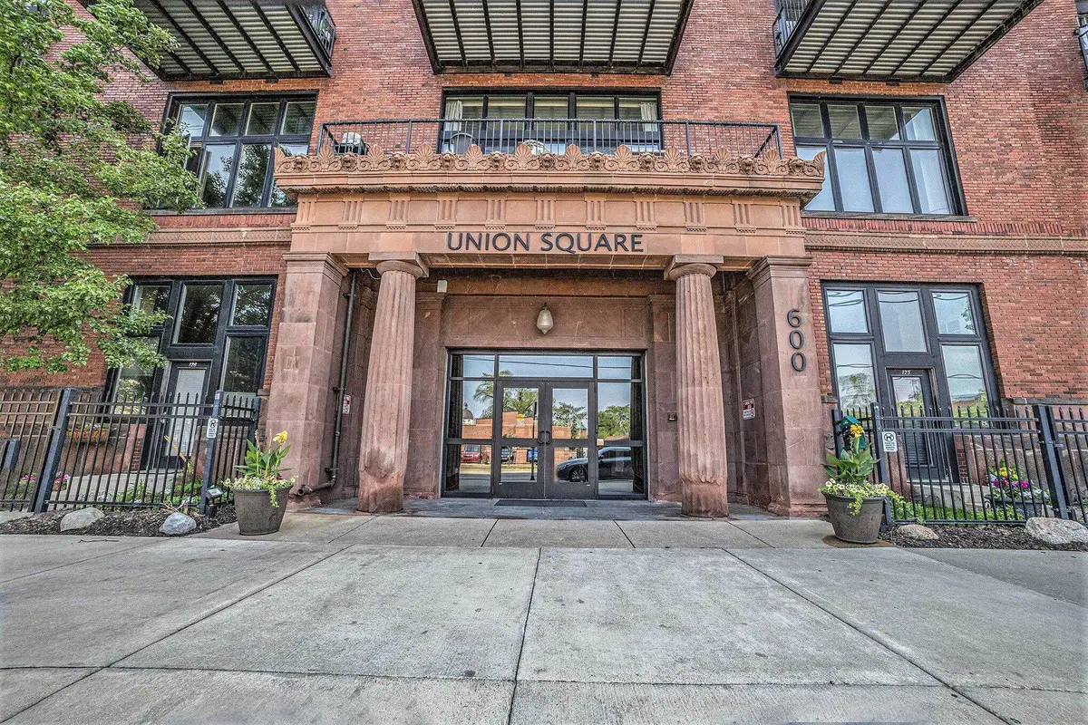 600 Broadway Avenue Nw #402, Grand Rapids, MI 49504 - #1