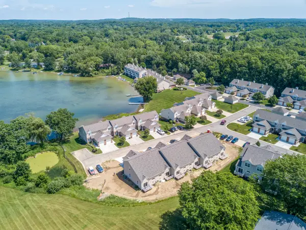 11306 Woodruff Lake Drive, Brighton, MI 48116