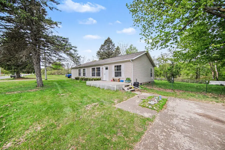 6848 Coon Hill Road, Munith, MI 49259 - #2