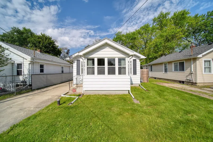 800 Fairyland Avenue, Jackson, MI 49202 - #2