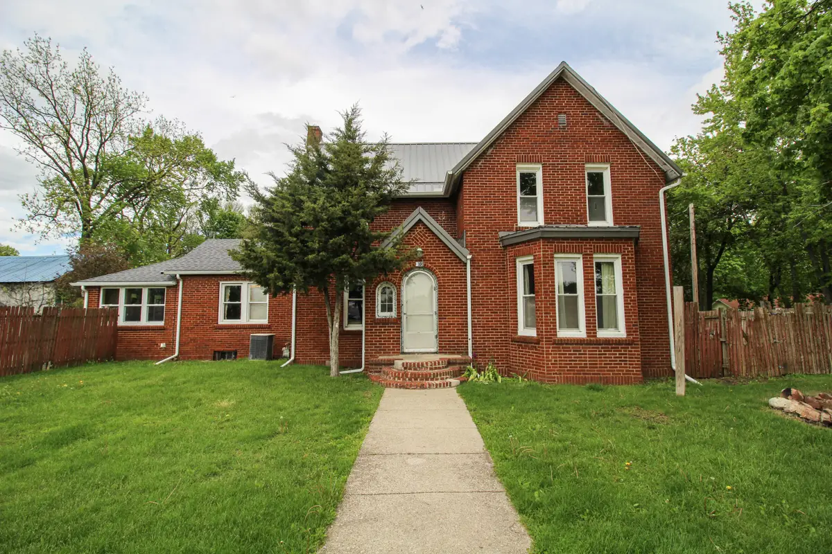 400 W Peck Avenue, White Pigeon, MI 49099 - #1