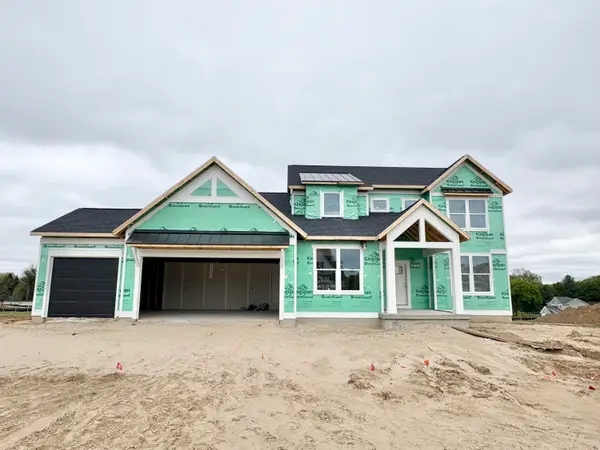 7106 Kettle Dale Avenue Se, Alto, MI 49302