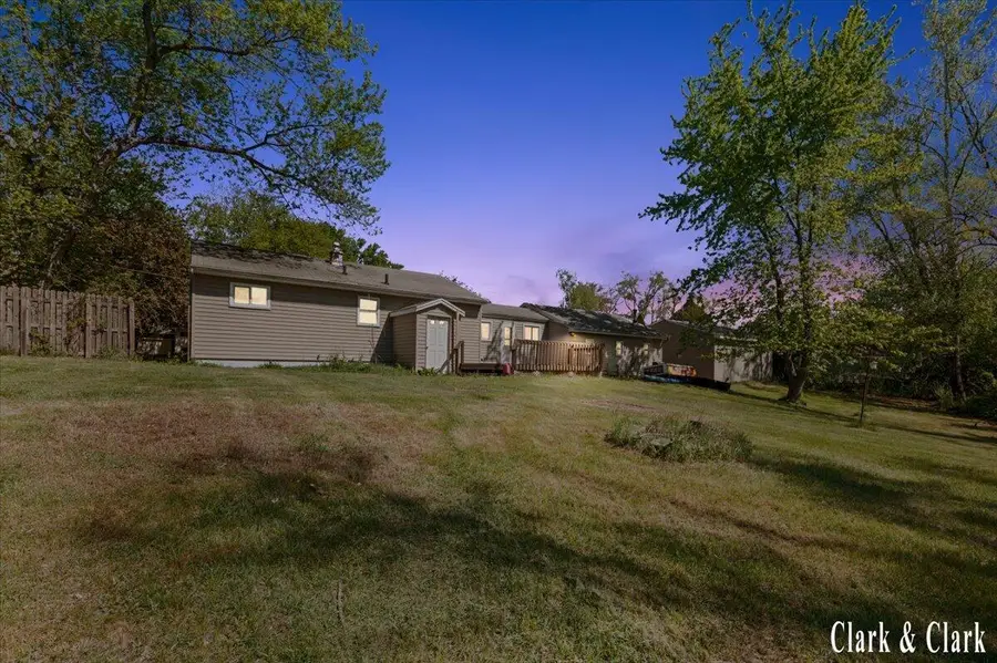 146 S Carleton Drive, Battle Creek, MI 49017 - #2