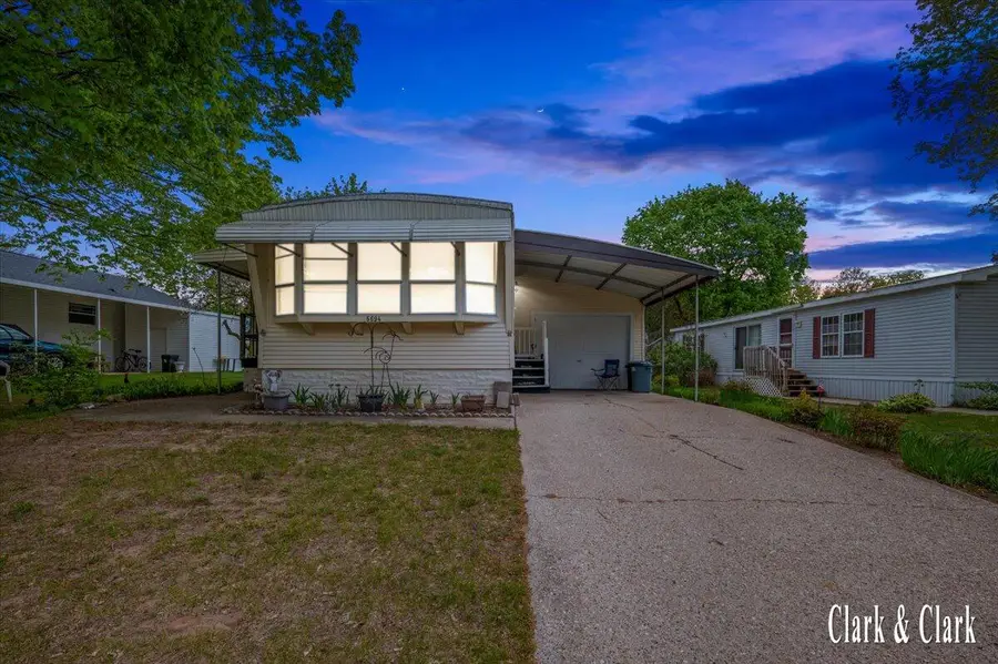 5694 N Seagull Drive Ne, Belmont, MI 49306 - #2