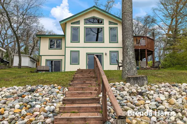 7975 E Lake Road, Twin Lake, MI 49457