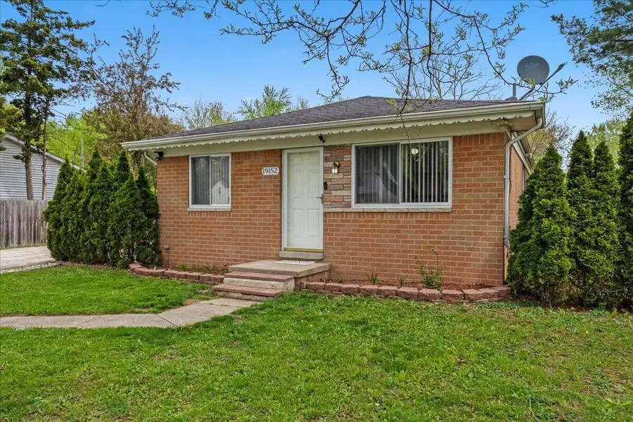 19152 Weyher Street, Livonia, MI 48152 - #3