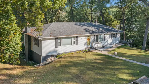 1055 Woodland Beach, Battle Creek, MI 49014