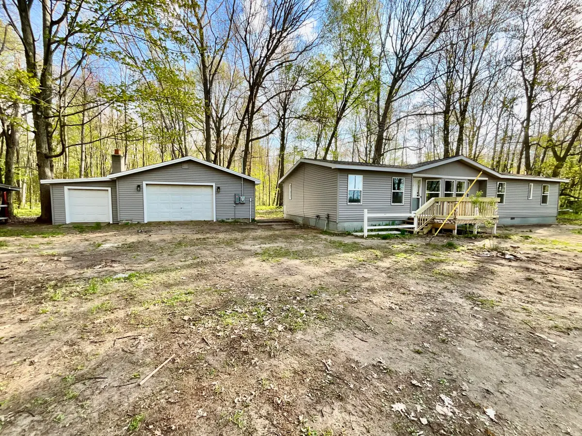 6249 E Tamarack Road, Vestaburg, MI 48891 - #1