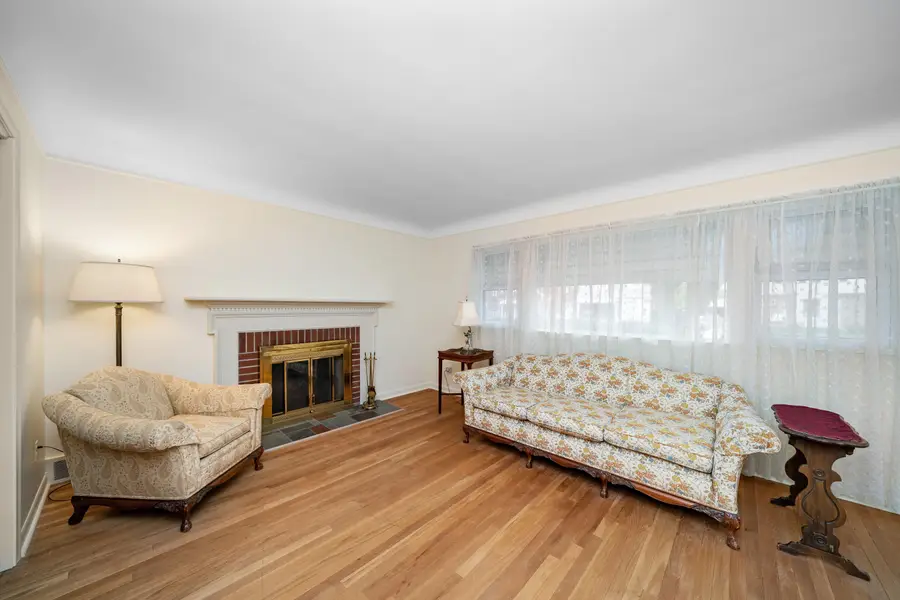7613 Kolb Avenue, Allen Park, MI 48101 - #3