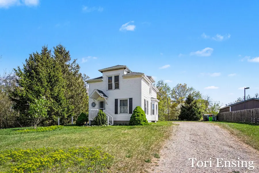 1007 E Kent Road, Greenville, MI 48838 - #3