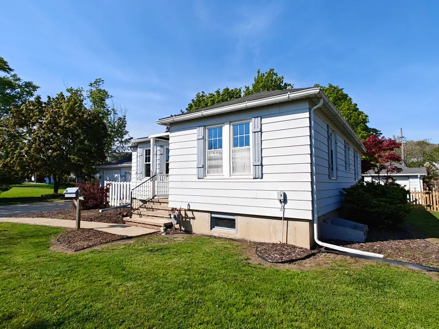 1207 Napier Avenue, Saint Joseph, MI 49085 - #2