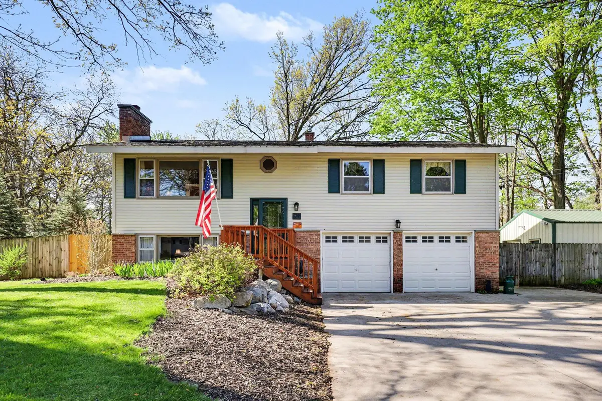 1422 Maplewood Drive, Jenison, MI 49428 - #1