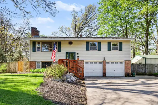 1422 Maplewood Drive, Jenison, MI 49428